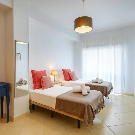 Apartamento 2br | Pool, Ac & Parking