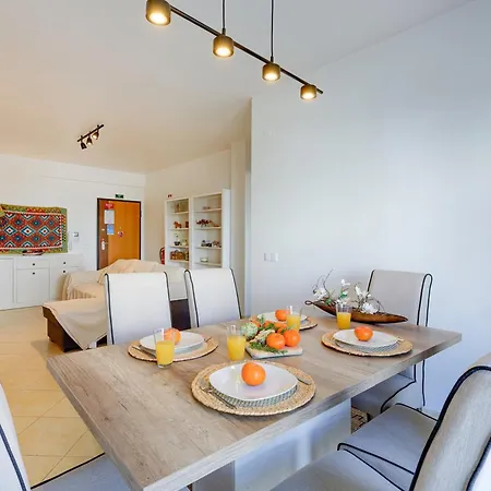 2br | Pool, Ac & Parking Apartamento *